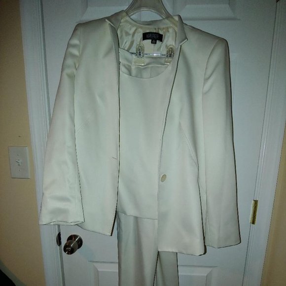 Winter White Pants Suit - Picture 1 of 1